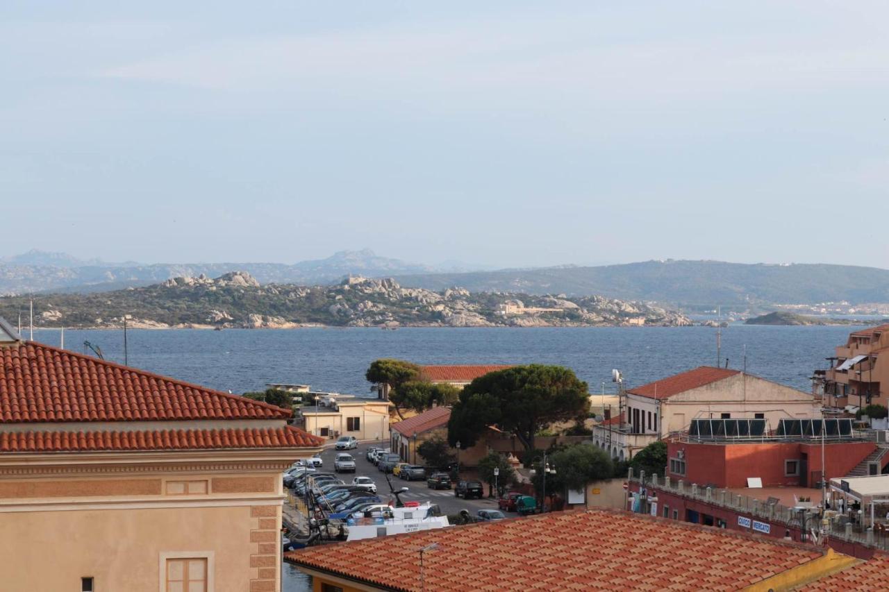 Clelia'S Boutique Rooms & Suites La Maddalena  Kültér fotó