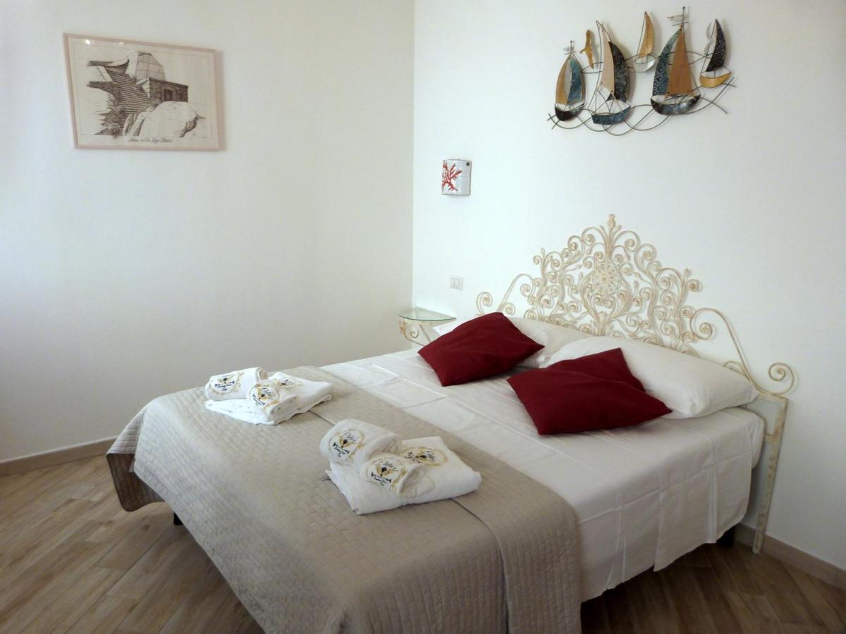 Clelia'S Boutique Rooms & Suites La Maddalena  Kültér fotó