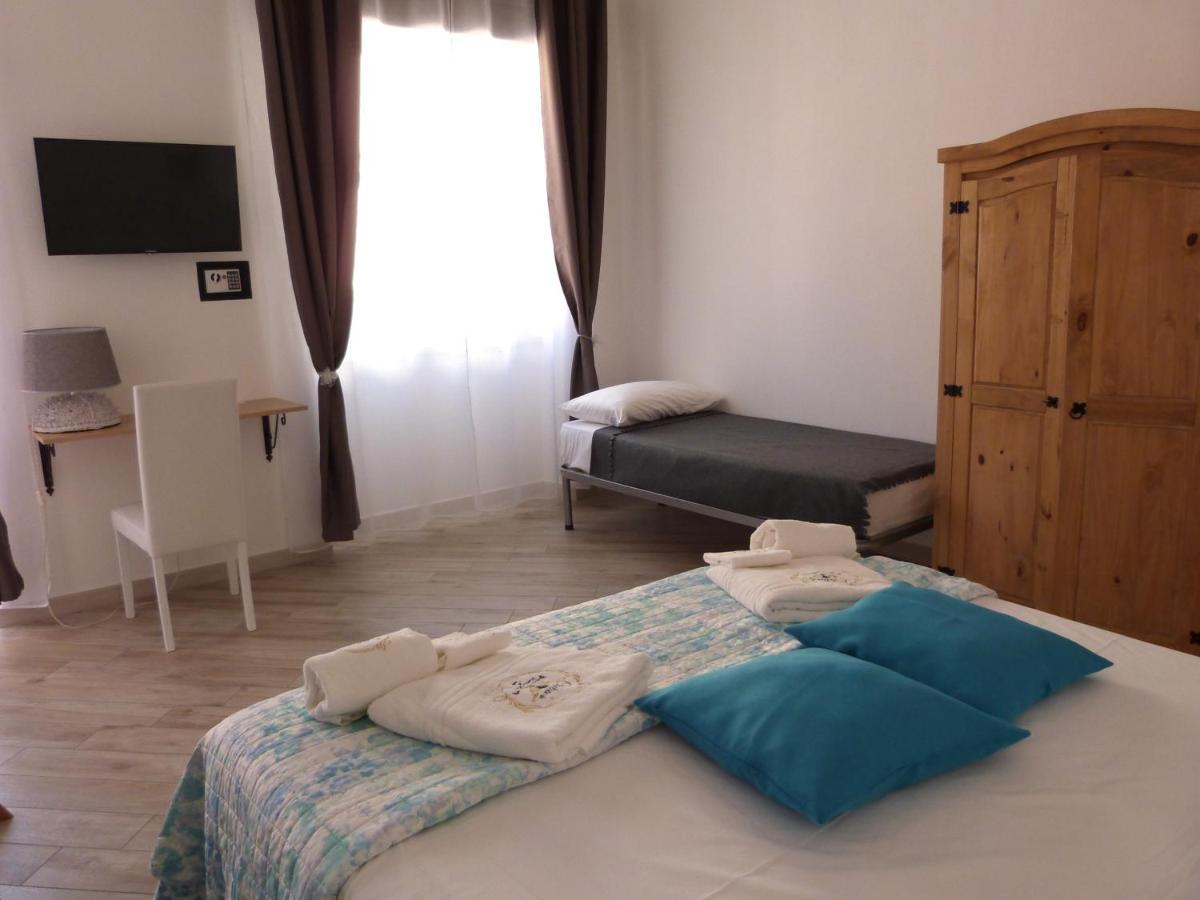 Clelia'S Boutique Rooms & Suites La Maddalena  Kültér fotó